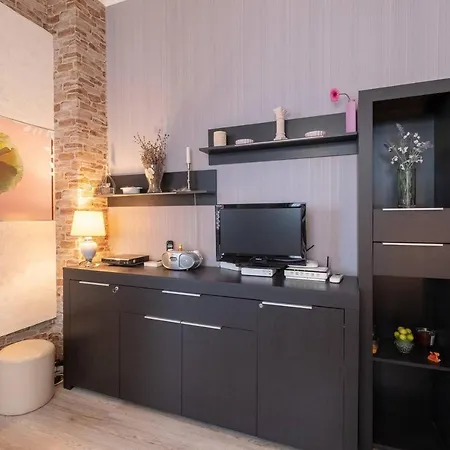 ✵little With A Park View✵ Apartment *